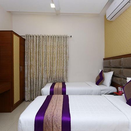 Hotel Oyo Flagship 486 Nungambakkam-Greams Road-Apollo Hospital Chennai Zewnętrze zdjęcie