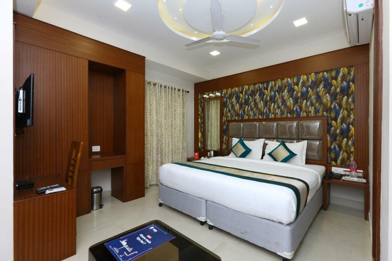 Hotel Oyo Flagship 486 Nungambakkam-Greams Road-Apollo Hospital Chennai Zewnętrze zdjęcie